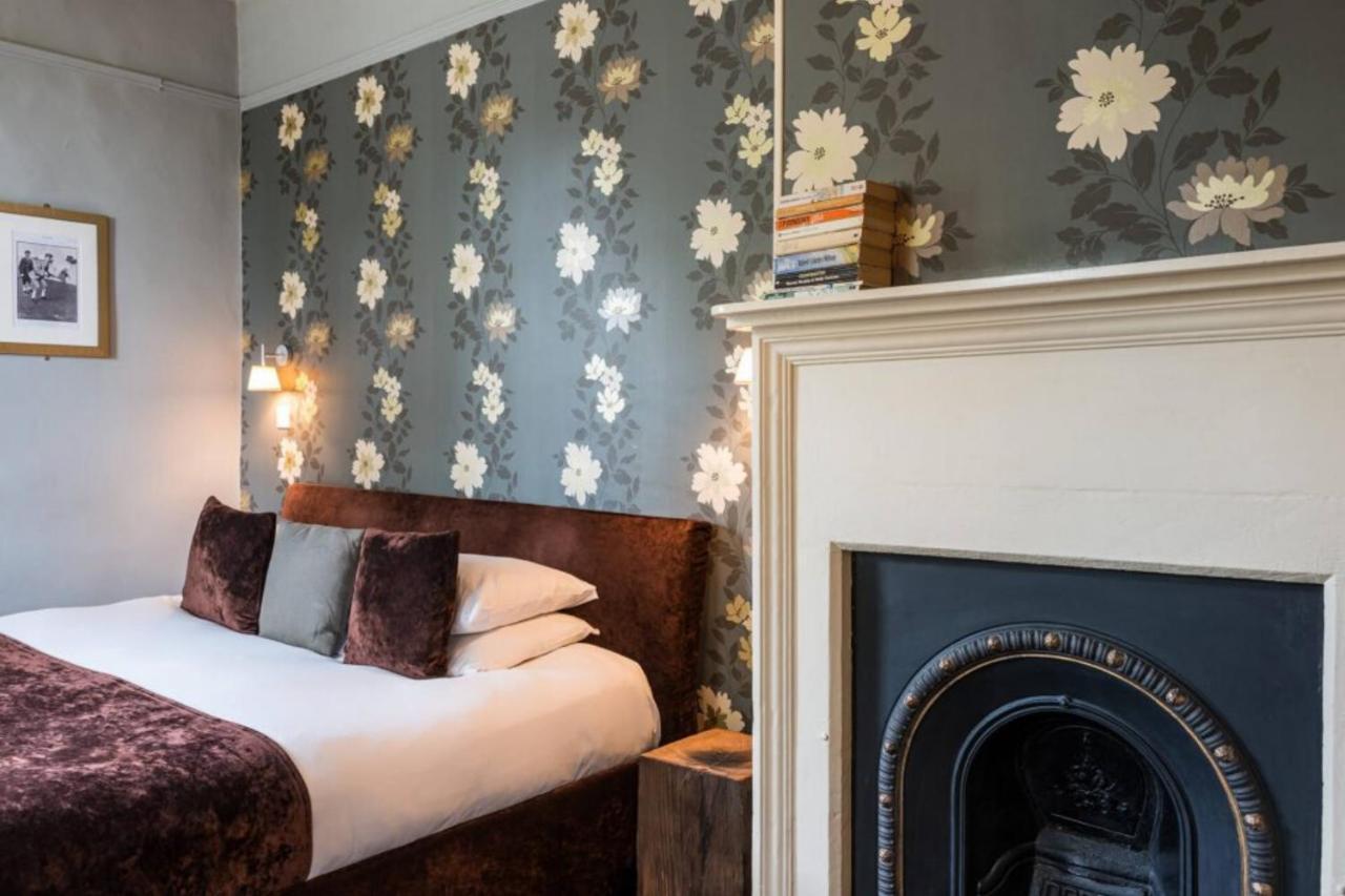 The Castle Inn Bradford-On-Avon Eksteriør bilde
